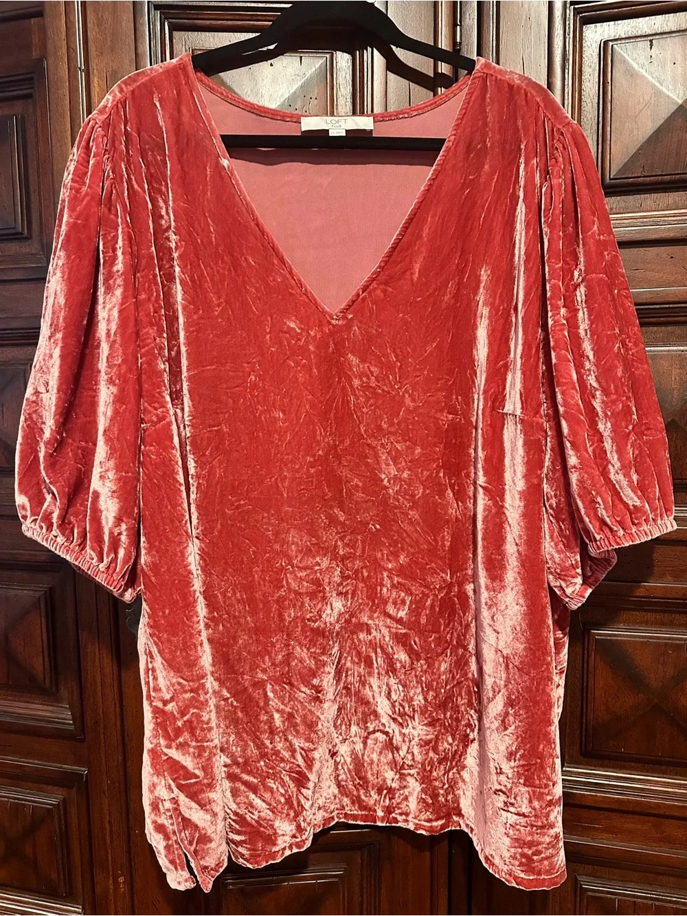 24 LOFT Pink Salmon Crushed Velvet V-Neck Elastic Puff Sleeve Top NOT STRETCHY